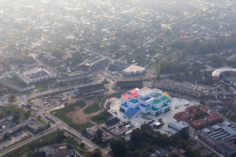 the jury shortlists the 40 works of the eu mies award 2019