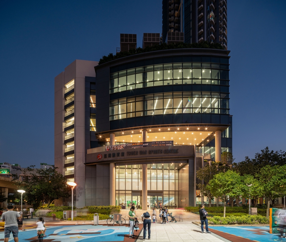 tsuen wan sports centre by lwk partners