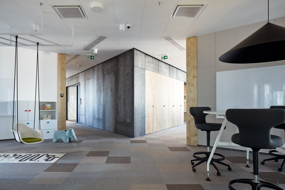 trask solution a s office by studio perspektiv s r o