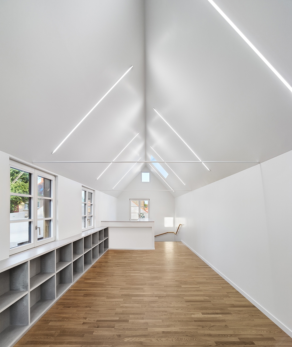 covered market and exhibition area in schiltigheim by dominique coulon associes