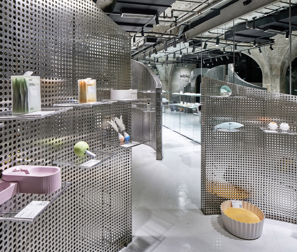 the animal backbone by i f s e space creative lab