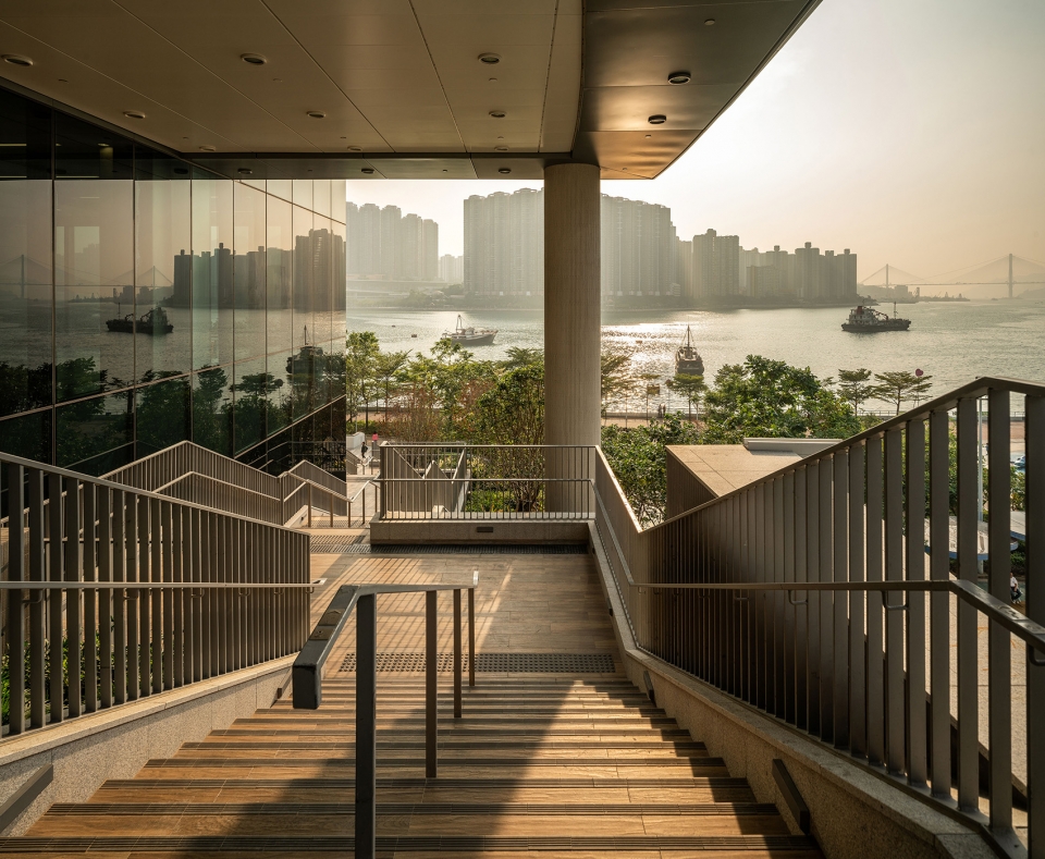 tsuen wan sports centre by lwk partners