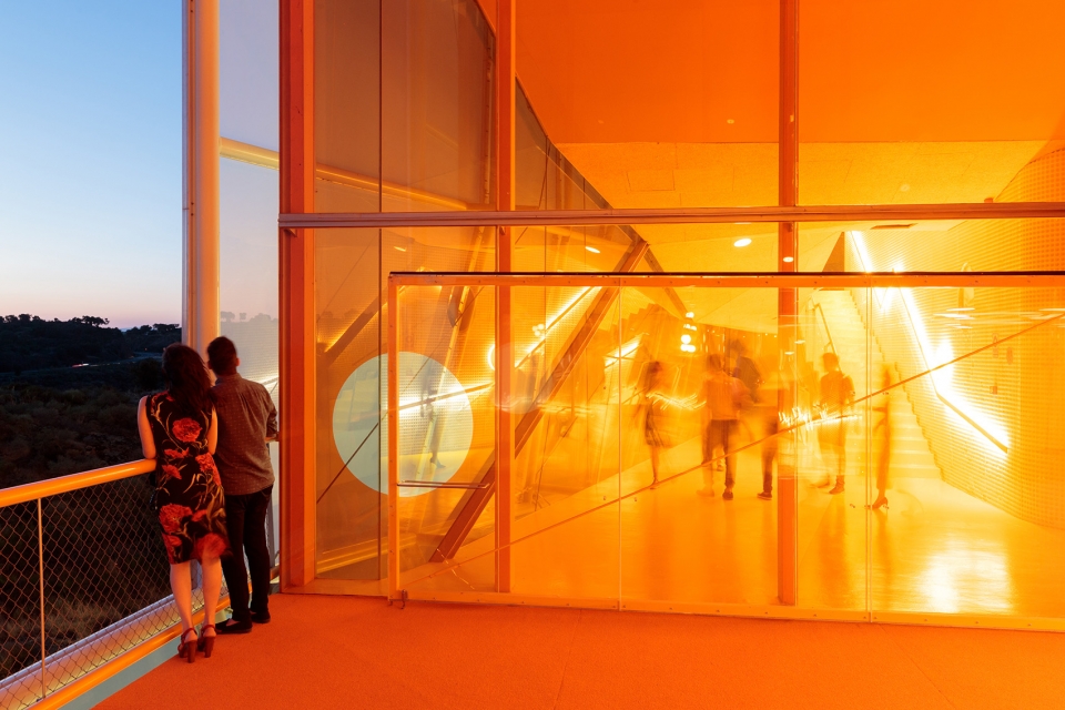 plasencia conference center and auditorium by selgascano