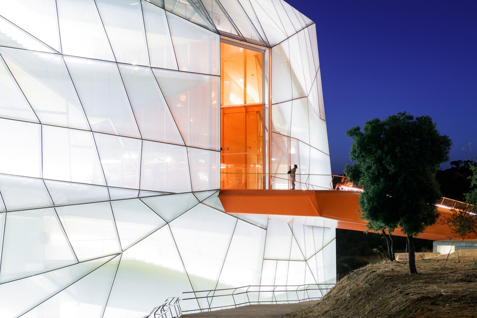 plasencia conference center and auditorium by selgascano
