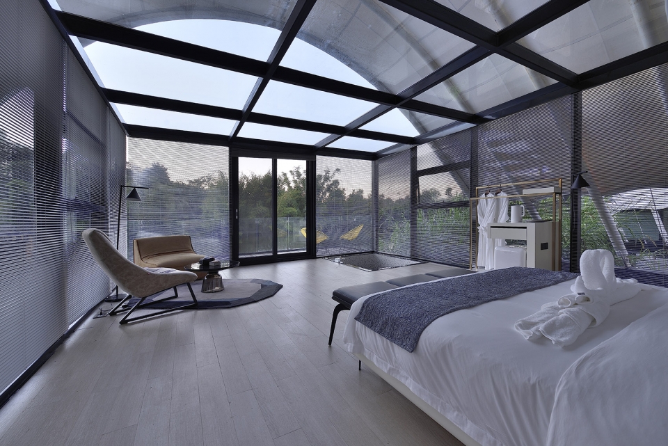 visible ze habitat tent art hotel jstudio