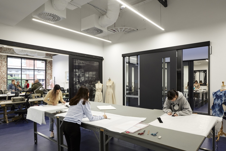 lci melbourne by gray puksand