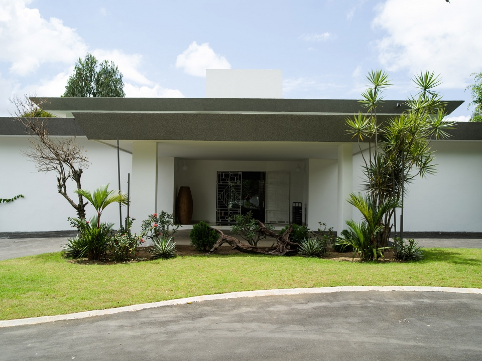 refurbishment of villa lepic as boutique hotel by paola bagna