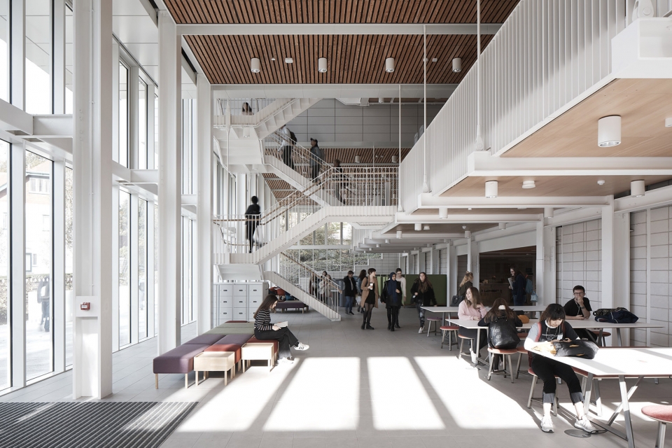 teaching and learning building of university of nottingham by make architects