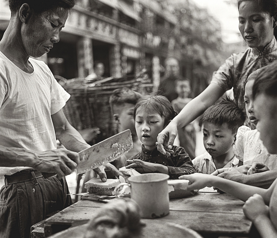 Portrait of Hong Kong by Fan Ho