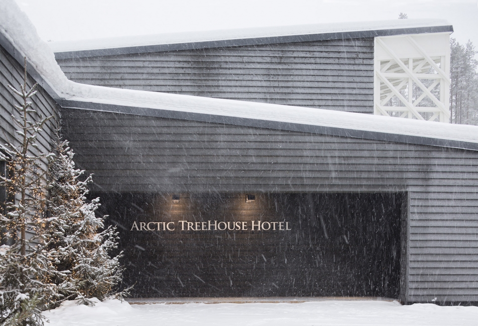 arctic treehouse hotel restaurant by studio puisto architects