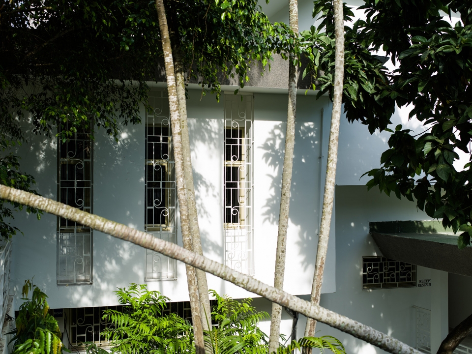 refurbishment of villa lepic as boutique hotel by paola bagna