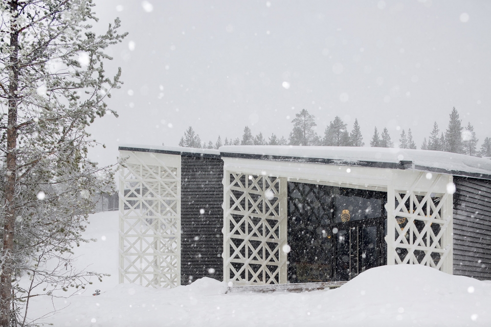 arctic treehouse hotel restaurant by studio puisto architects