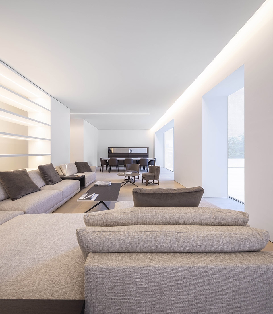 the blue garden by fran silvestre arquitectos