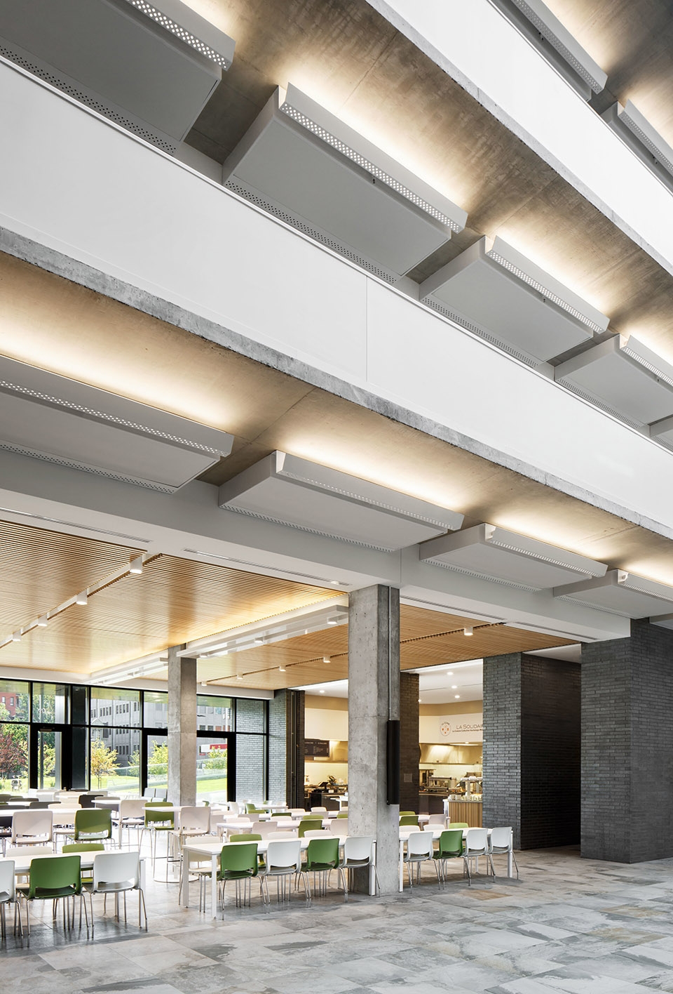 confederation des syndicats nationaux csn headquarters expansion by bgla neuf architectes