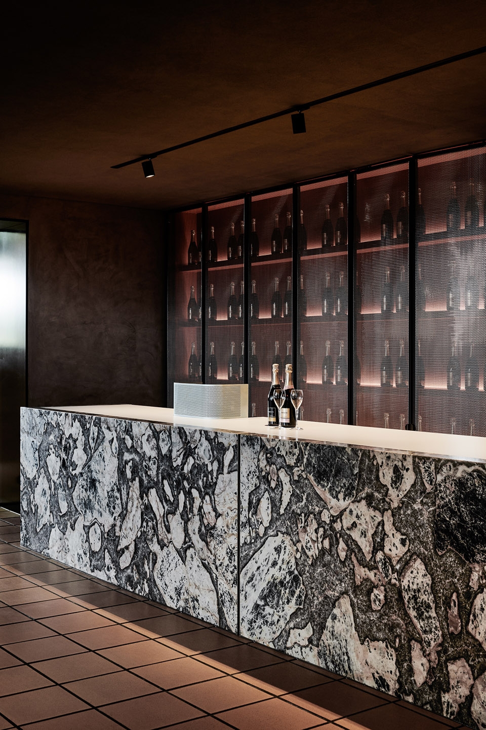 ▼品酒区吧台,the bar in tasting area  tom blachford