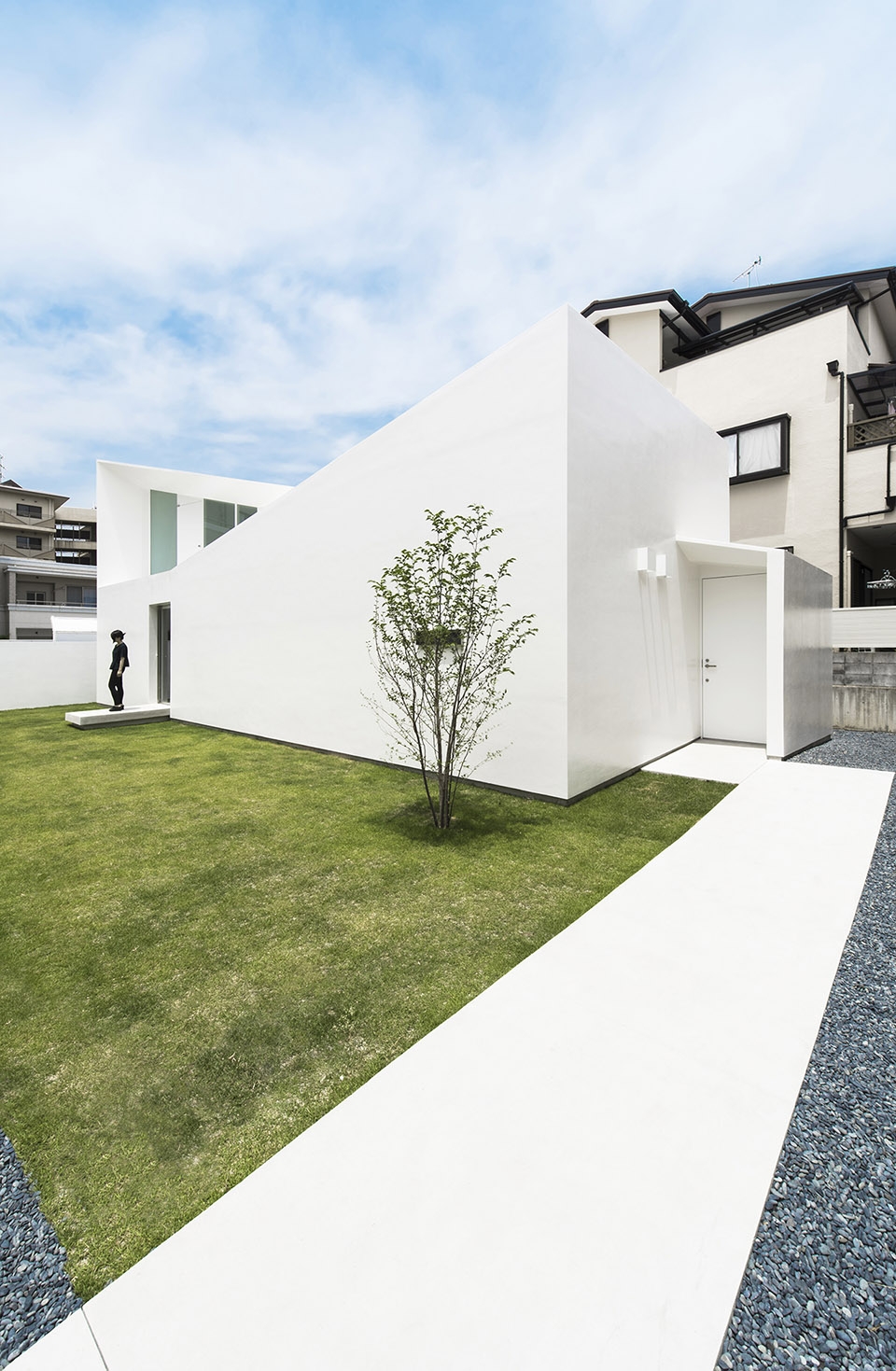 topological folding house by takashi yamaguchi associates