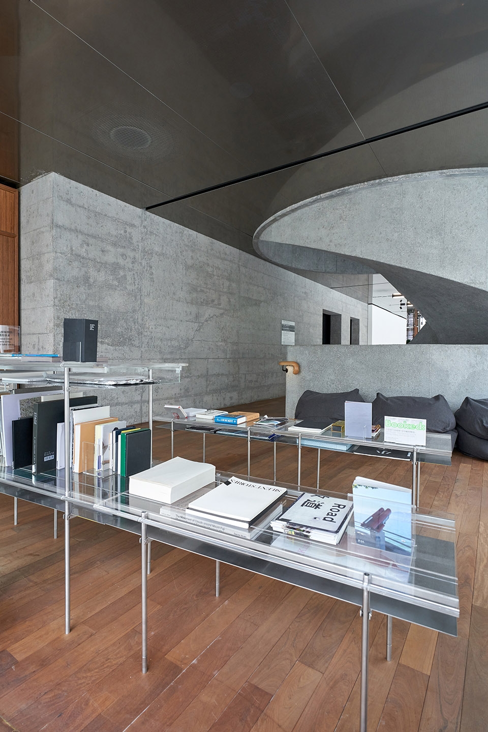 vitrine shelf hong kong by napp studio