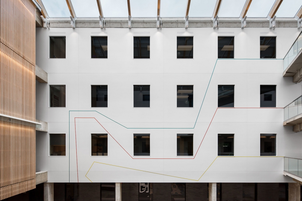 confederation des syndicats nationaux csn headquarters expansion by bgla neuf architectes