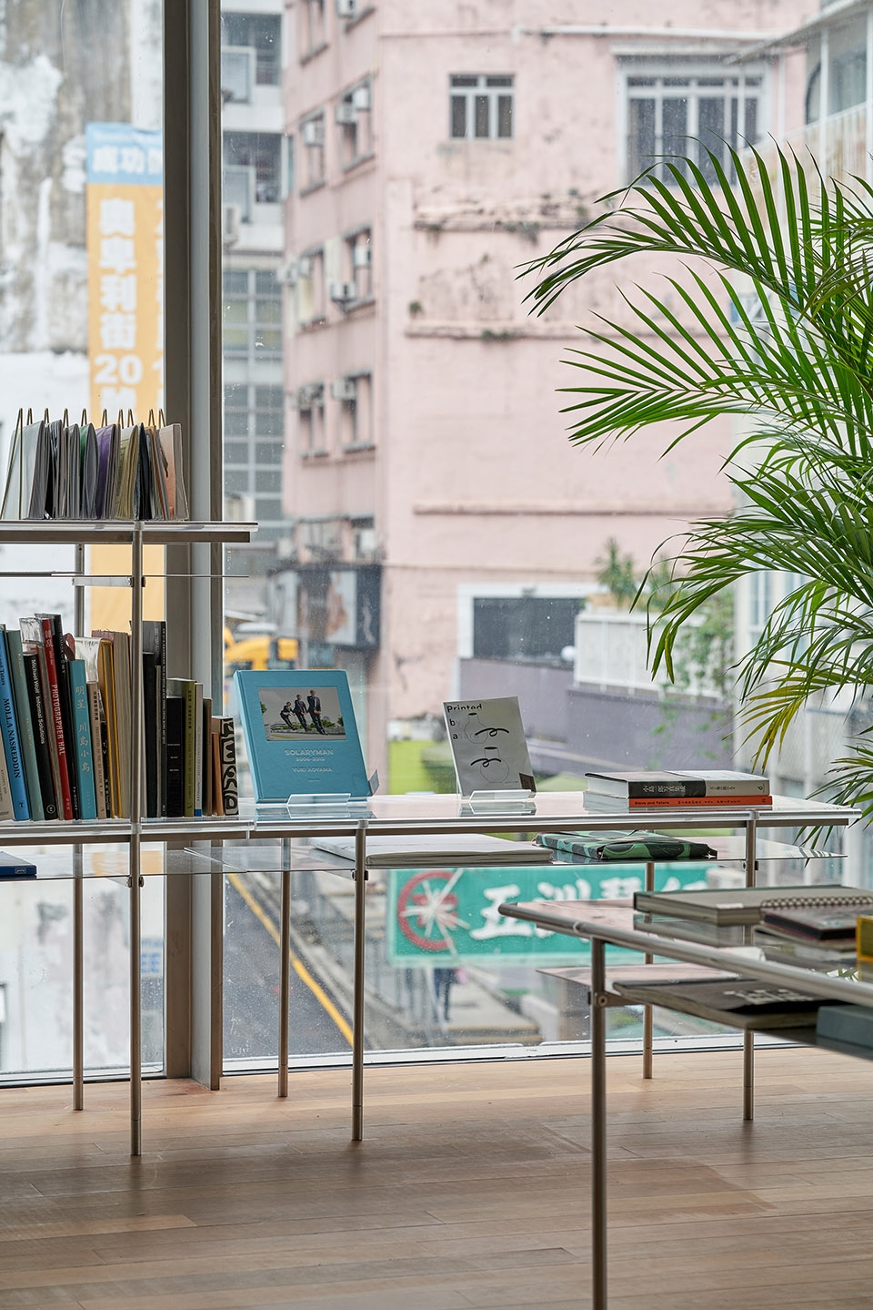 vitrine shelf hong kong by napp studio