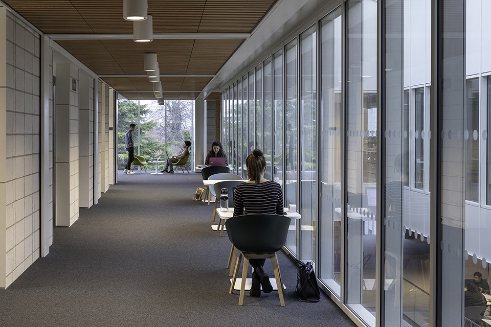 teaching and learning building of university of nottingham by make architects