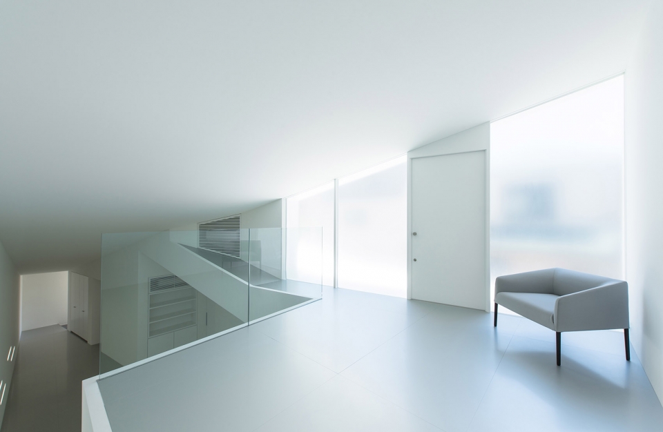 topological folding house by takashi yamaguchi associates