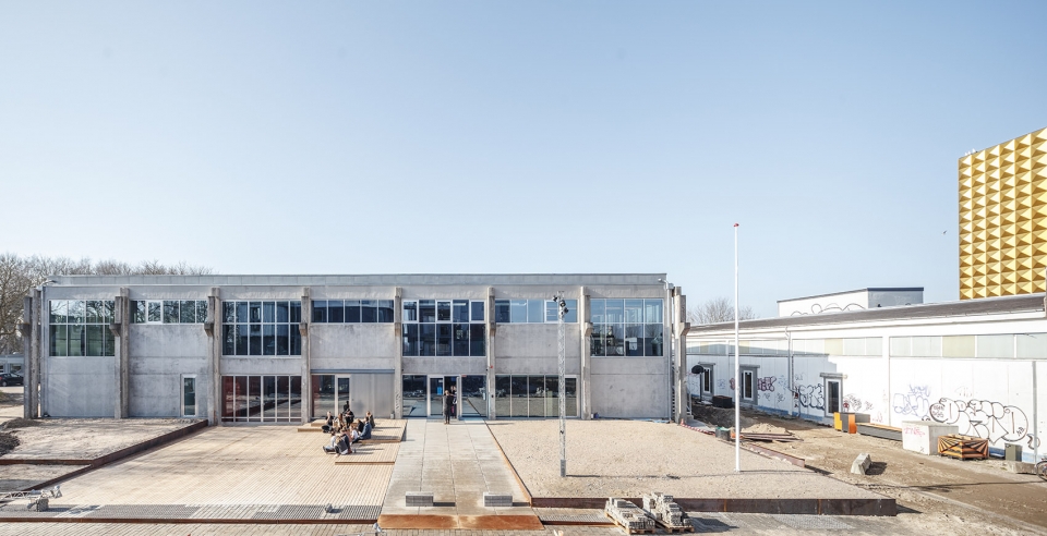 roskilde festival folk high school by mvrdv cobe