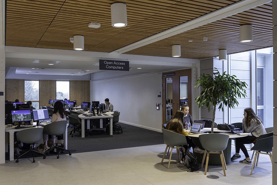 teaching and learning building of university of nottingham by make architects