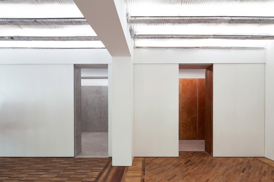 blackstone apartment gallery office china by atelier zeros