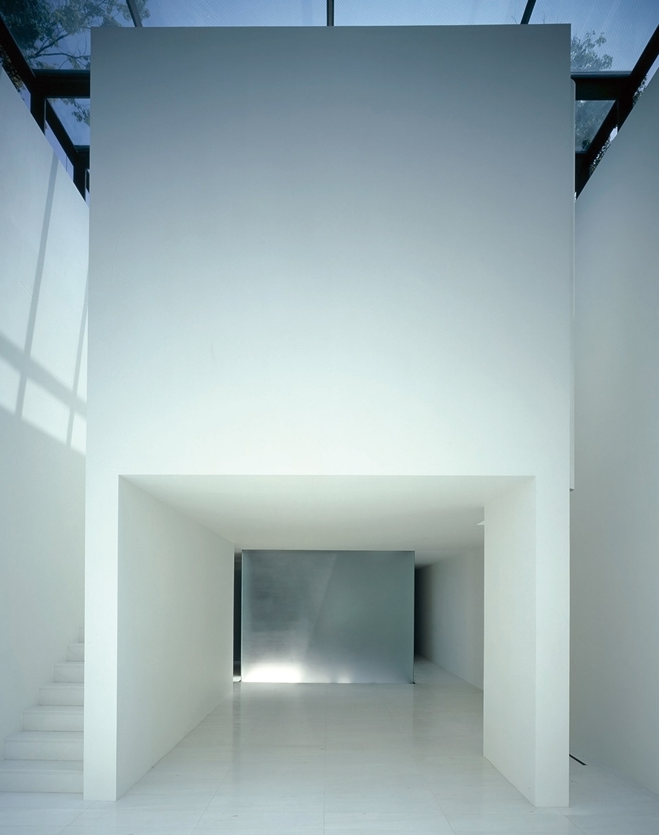 glass temple by takashi yamaguchi associates