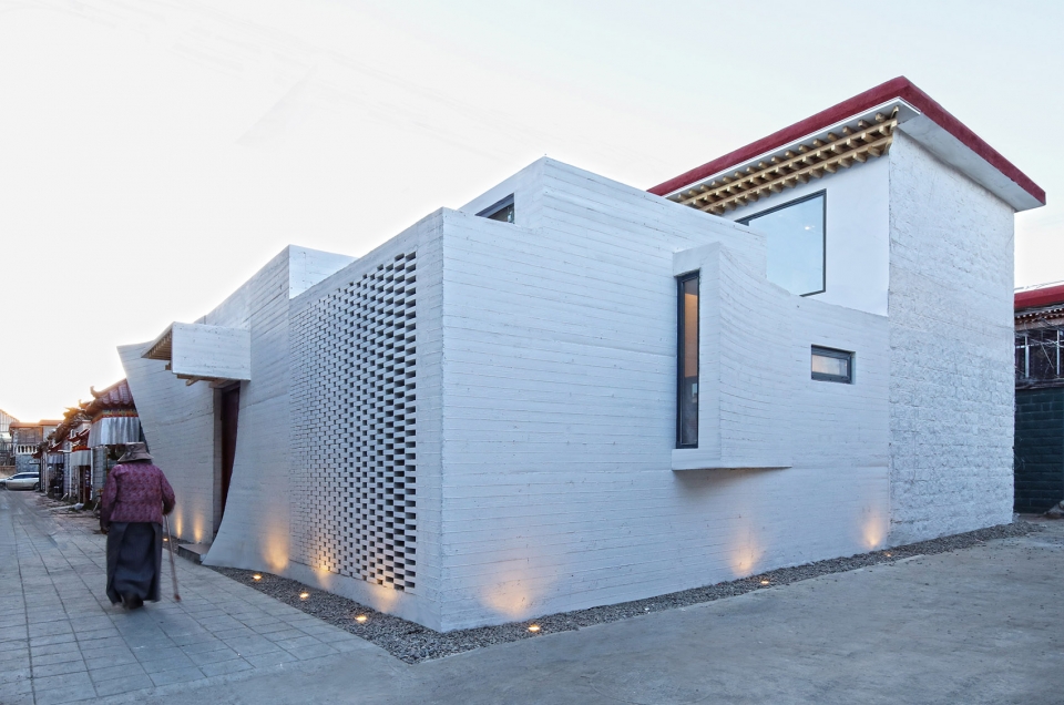 home in high altitude hyperSity architects