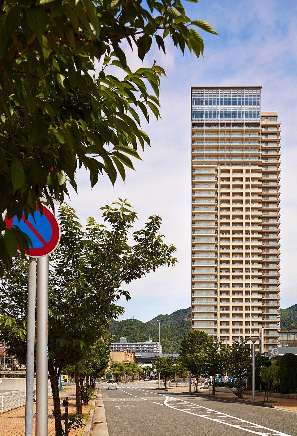sun city kobe tower by richard beard architects