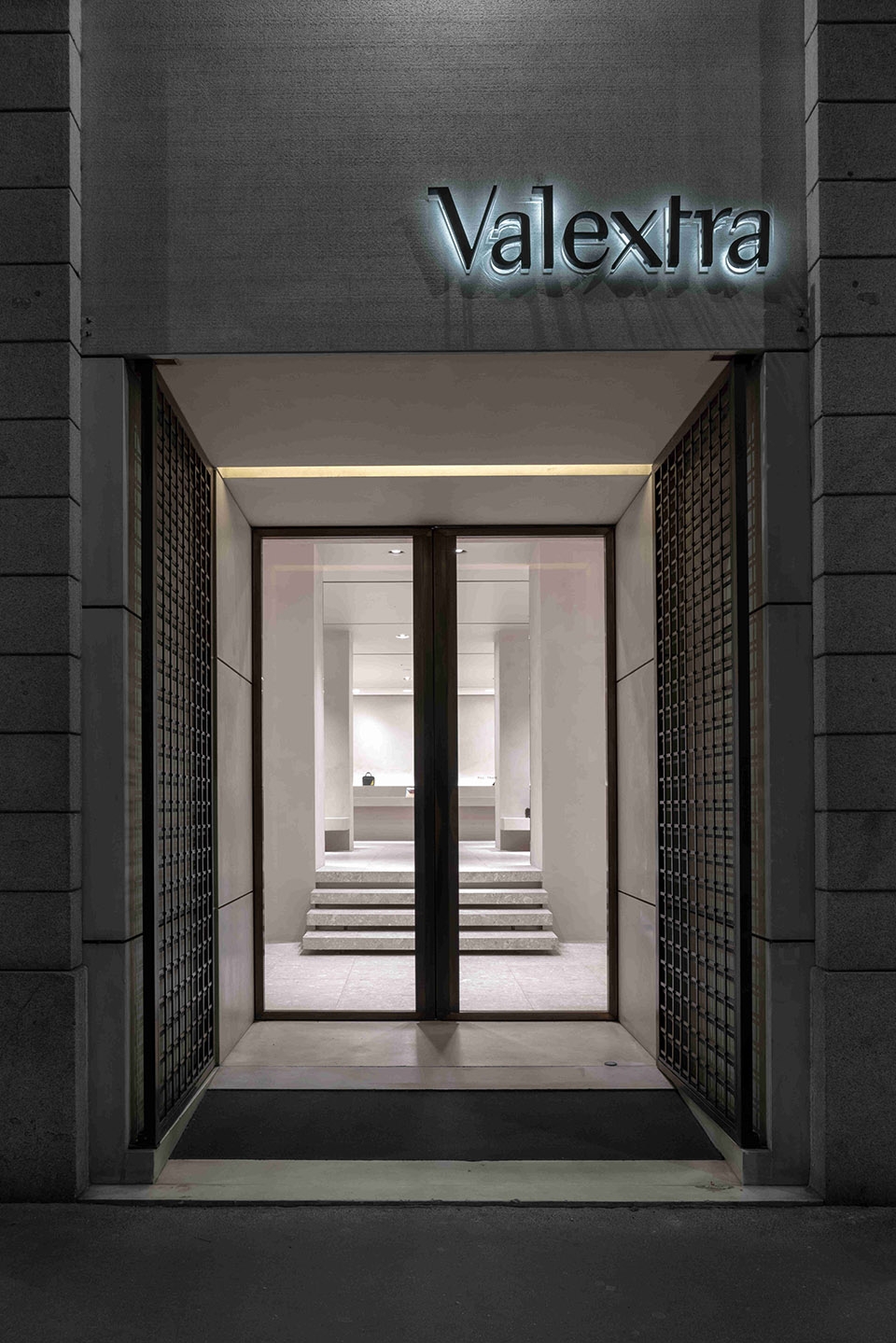 Valextra via Manzoni Store John Pawson