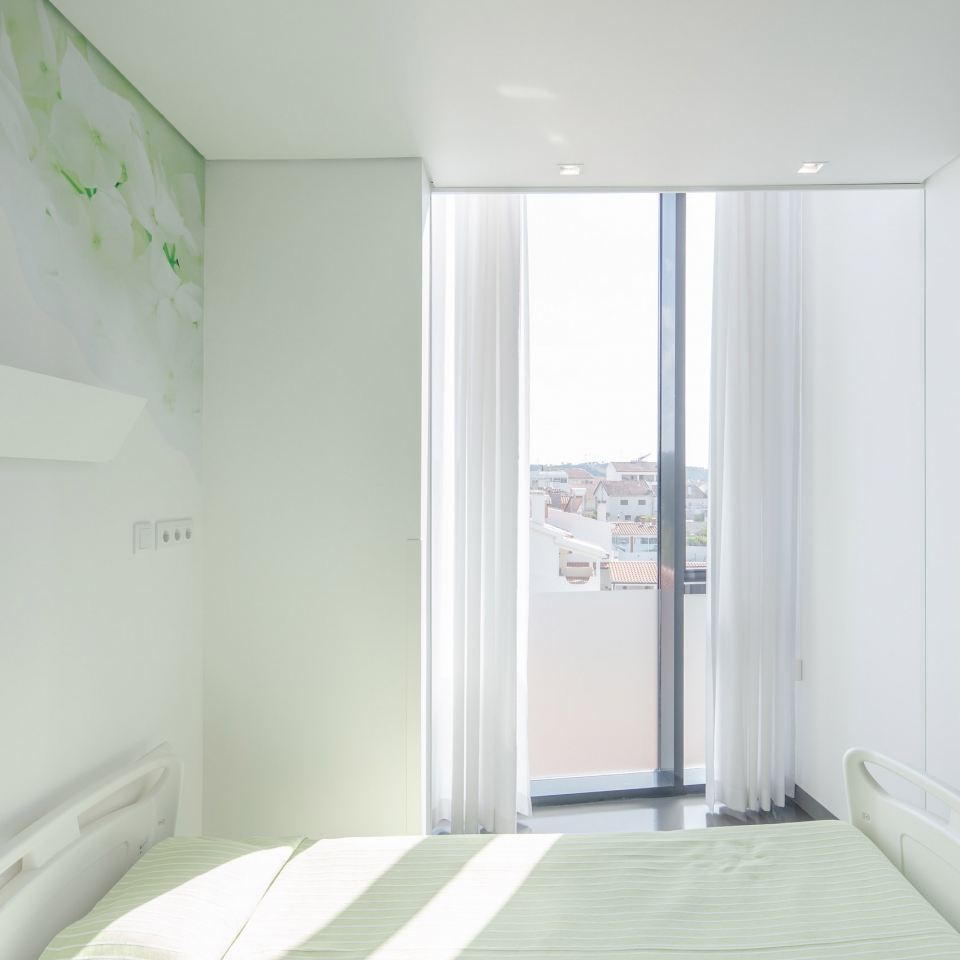 santa casa da misericordias elderly care centre by nuno piedade alexandre