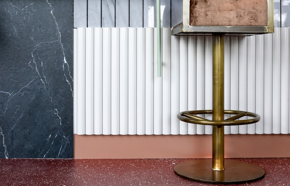 lofos bar by ark4lab of architecture