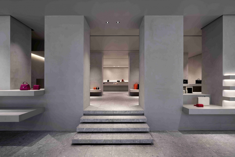 Valextra via Manzoni Store John Pawson