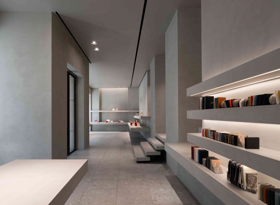 Valextra via Manzoni Store John Pawson