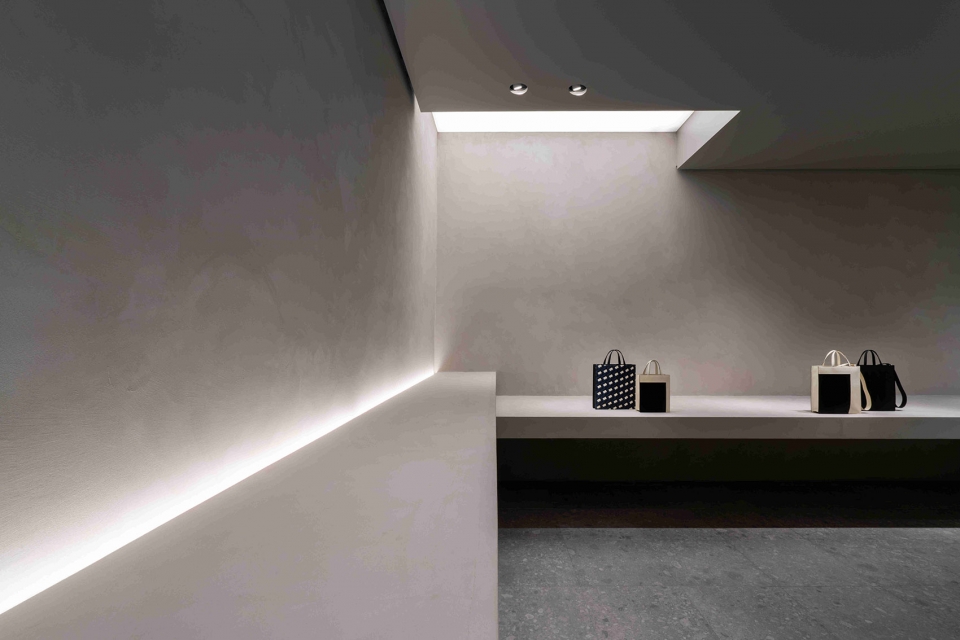 Valextra via Manzoni Store John Pawson