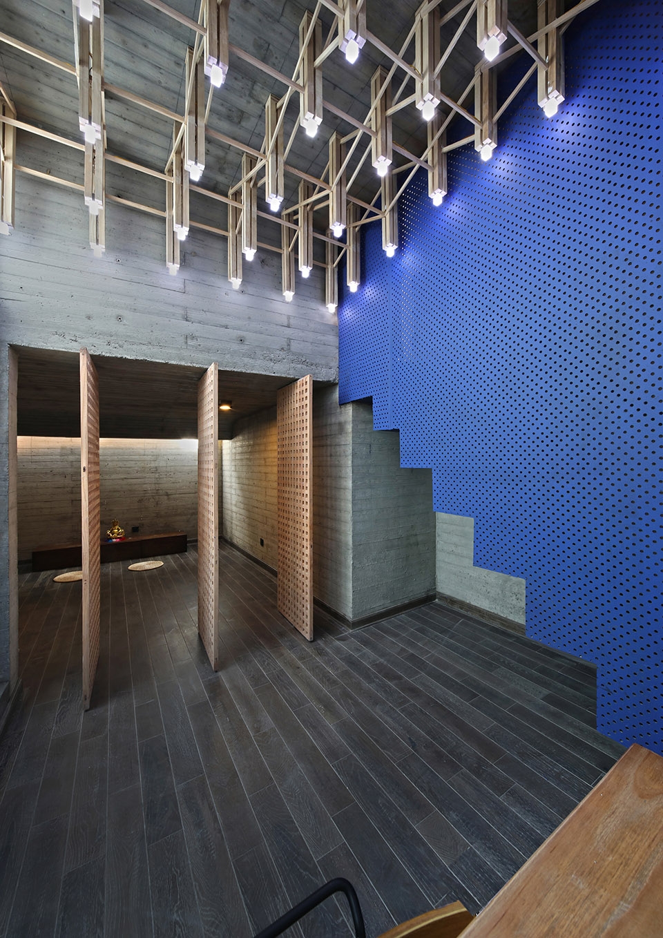 home in high altitude hypersity architects
