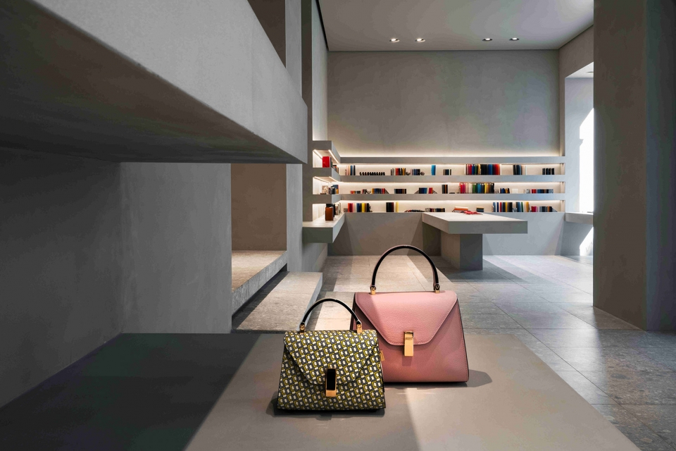 Valextra via Manzoni Store John Pawson