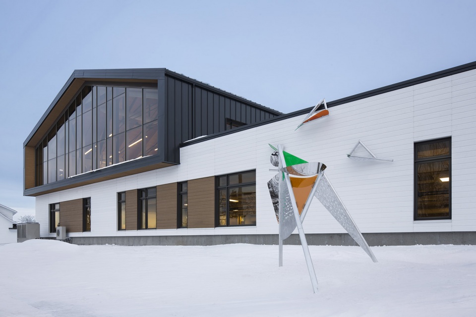 metis beach intermediate school by proulxsavard ccm2 architects