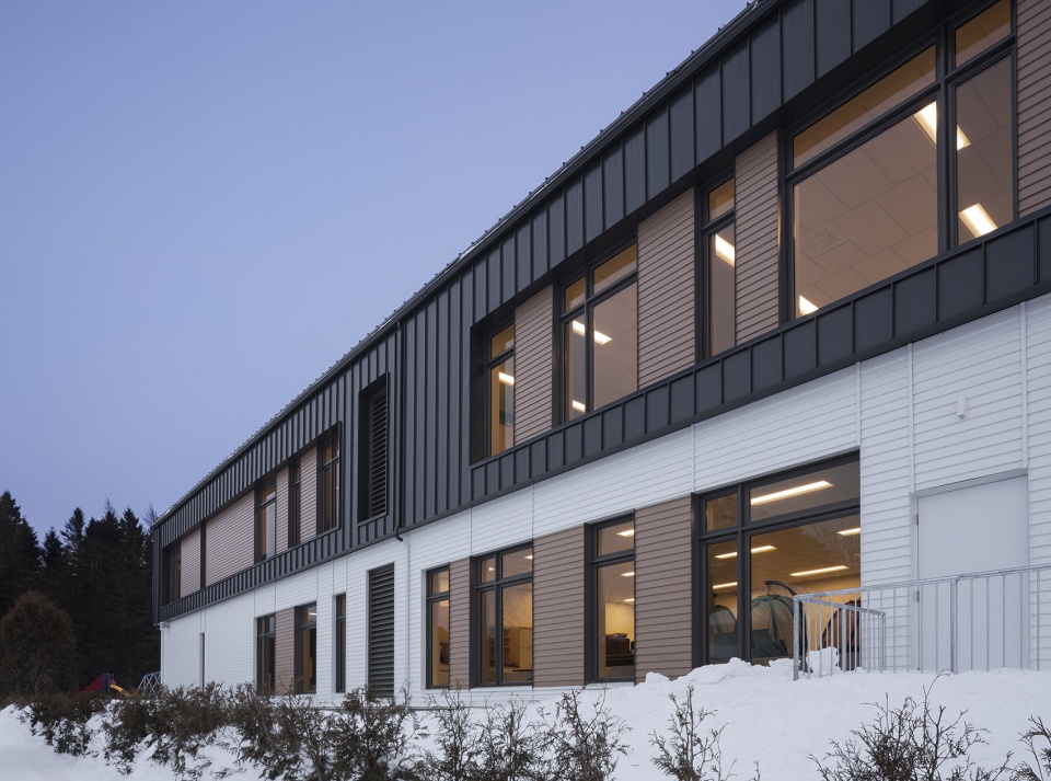 metis beach intermediate school by proulxsavard ccm2 architects