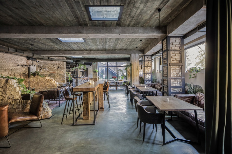 hangover bar by balbek bureau