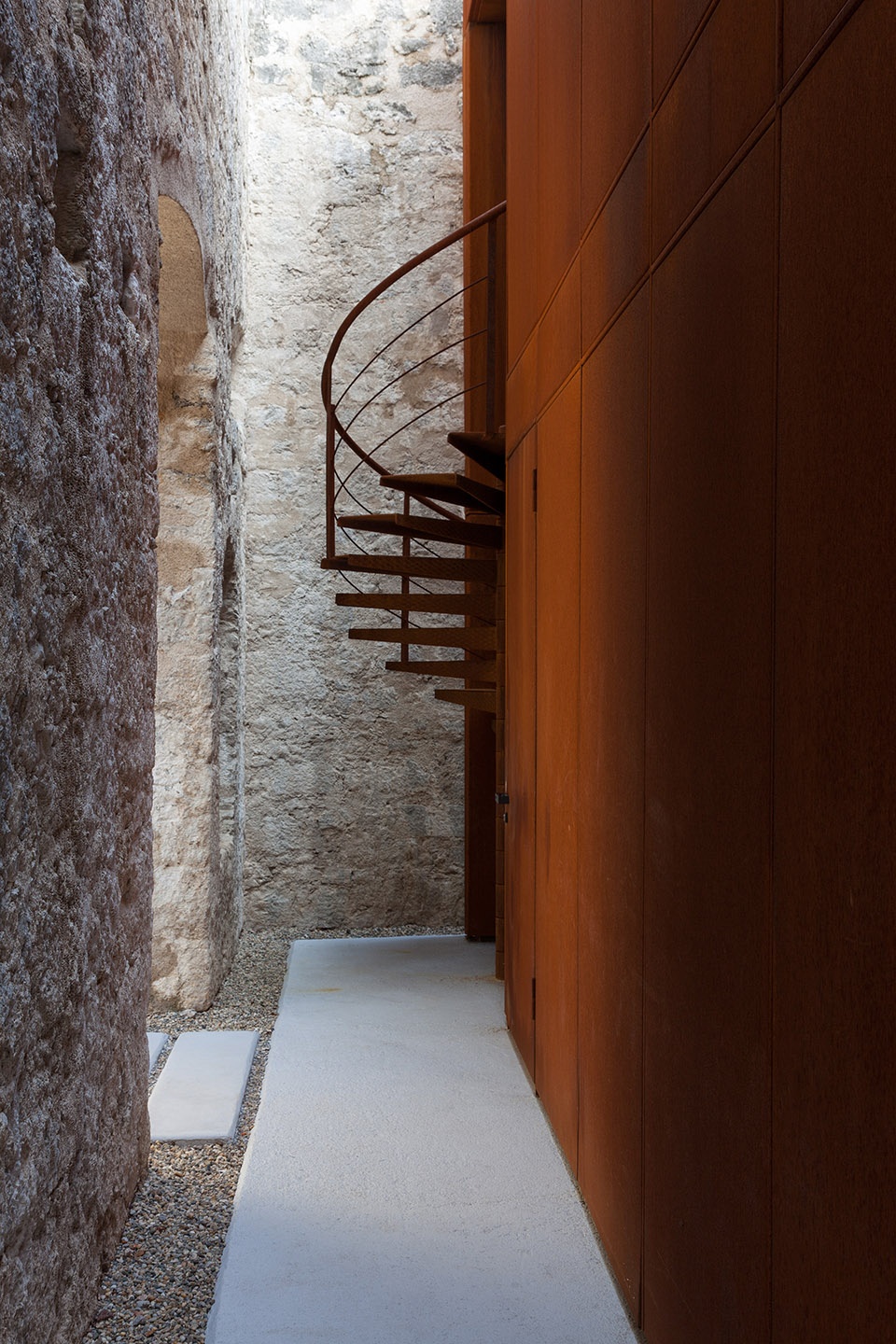 summer stage at kastav crekvina by architect nenad fabijanic