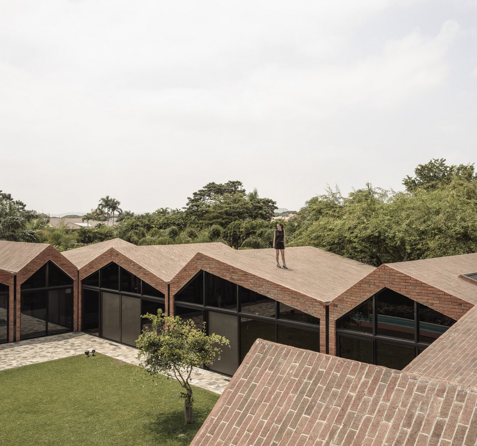 casa el cortijo by felipe assadi arquitectos