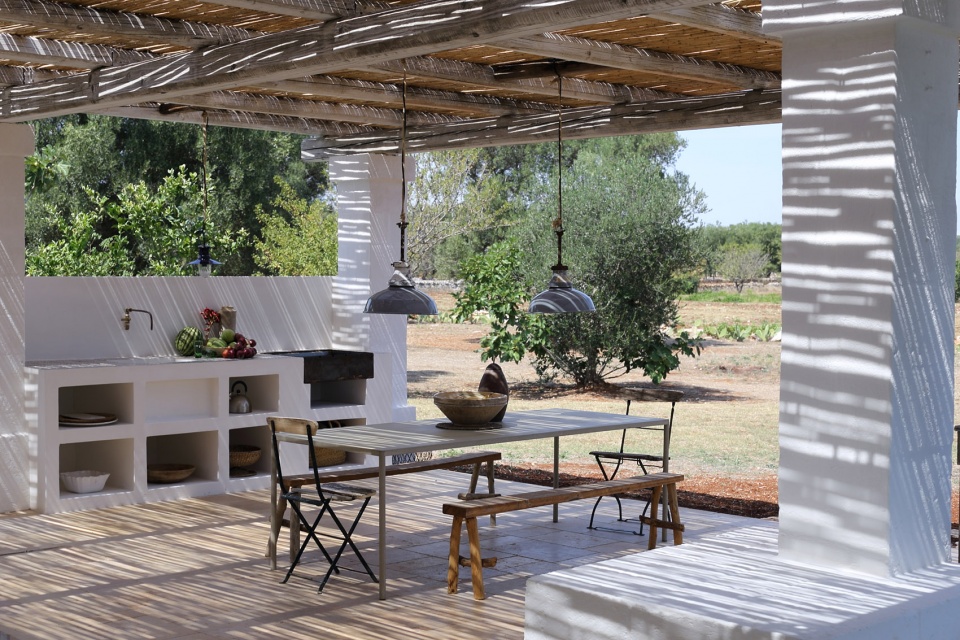 villa castelluccio by studio andrew trotter