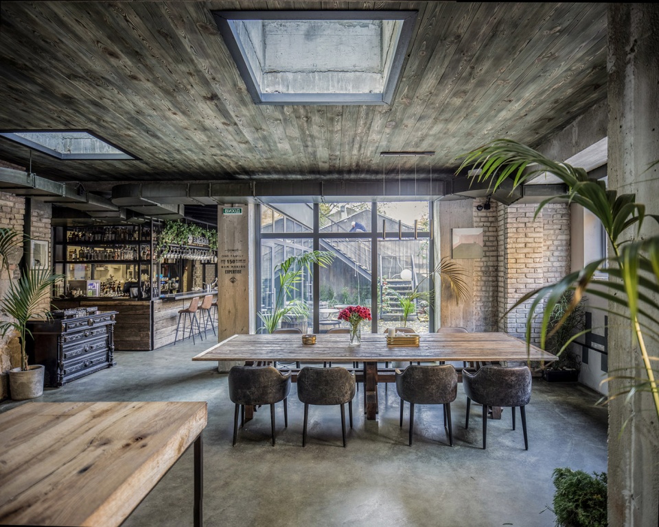 hangover bar by balbek bureau