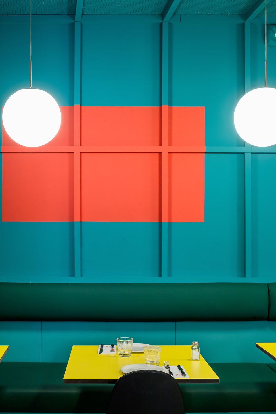 las chicas los chicos y los maniquis restaurant by el equipo creativo