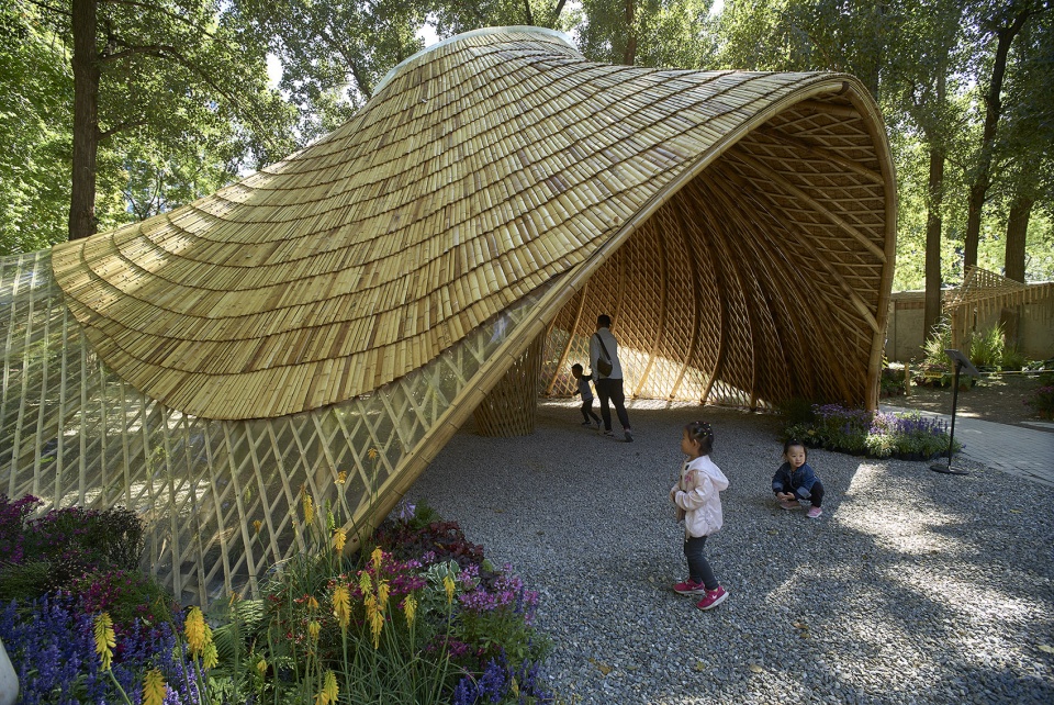 swirling cloud bulletin pavilion for bjfu garden festival by sup atelier