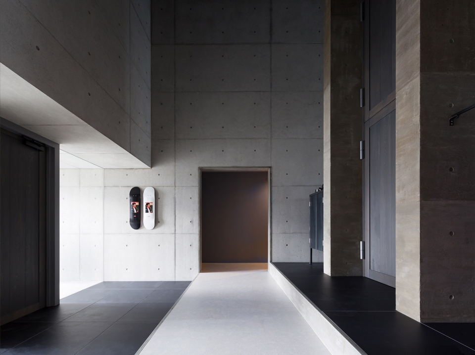 tranquil house by formkouichi kimora architects