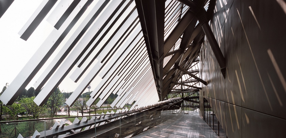 xiangcheng yangcheng lake tourist transportation center china by kengo kuma and associates
